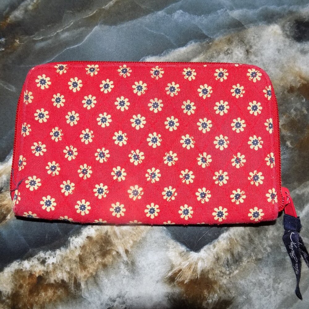 VERA BRADLEY ZIP AROUND WALLET AMERICAN RED RETIRED HTF